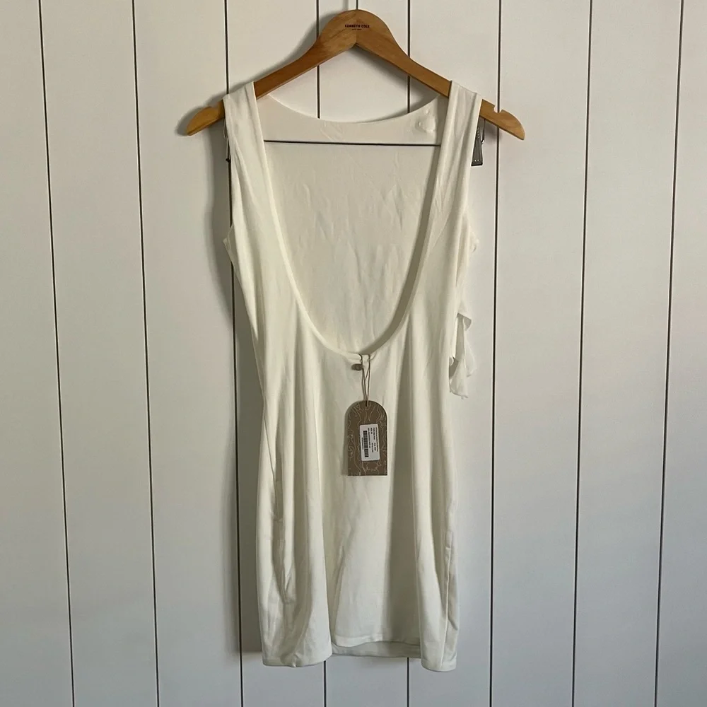 Meshki Bronte Backless Rose Mini Dress White - Picture 7 of 7
